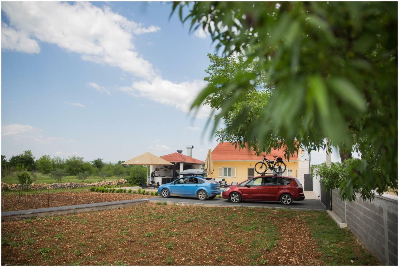 House Mellifera Hotel Razvode Luaran gambar