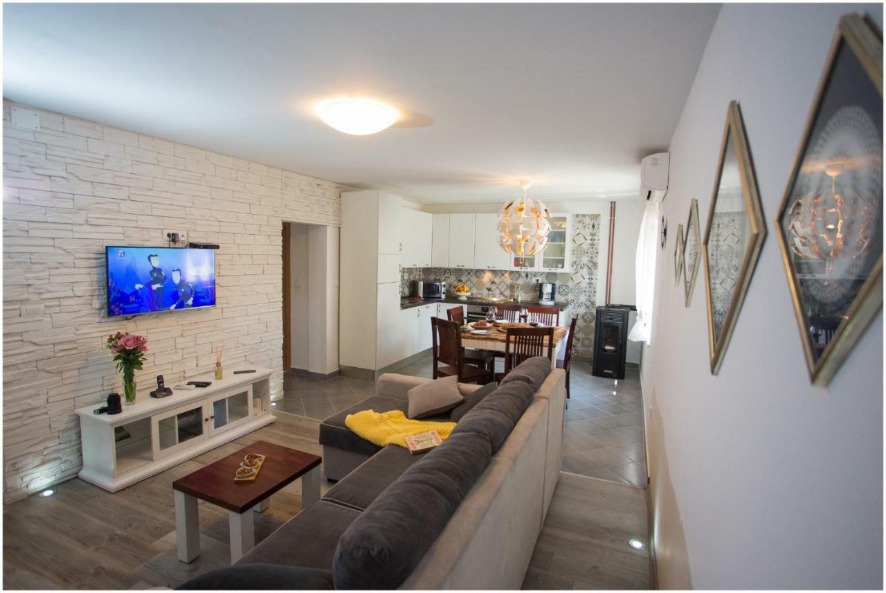 House Mellifera Hotel Razvode Luaran gambar