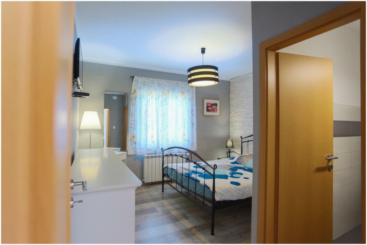 House Mellifera Hotel Razvode Luaran gambar