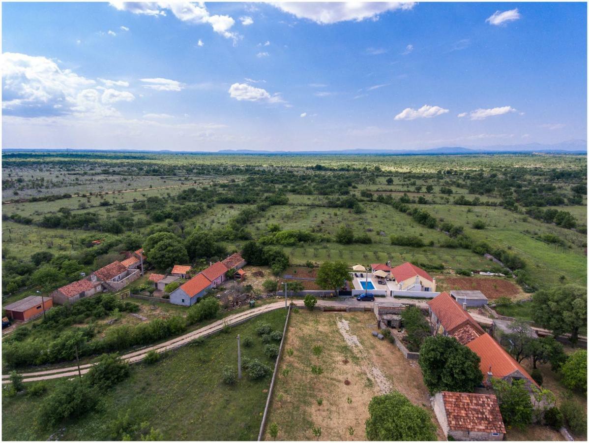 House Mellifera Hotel Razvode Luaran gambar